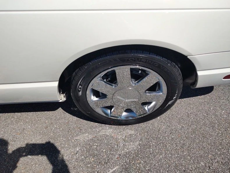 2002 Ford Thunderbird 11th Gen - Image 15 of 18