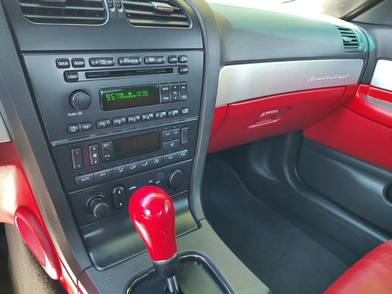 2002 Ford Thunderbird 11th Gen - Image 11 of 18