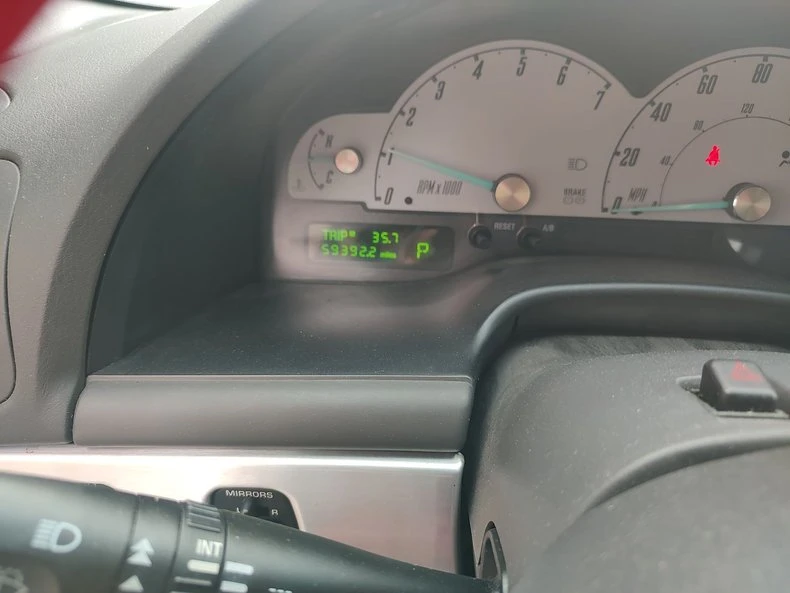 2002 Ford Thunderbird 11th Gen - Image 13 of 18