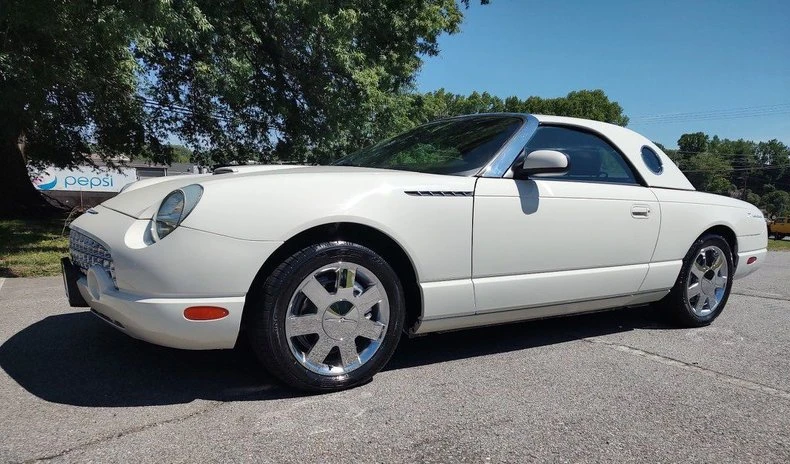 2002 Ford Thunderbird 11th Gen - Image 2 of 18
