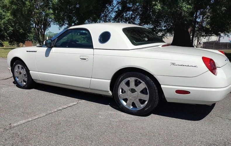 2002 Ford Thunderbird 11th Gen - Image 7 of 18