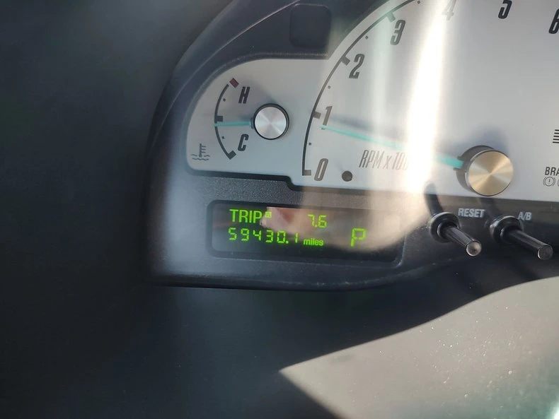 2002 Ford Thunderbird 11th Gen - Image 12 of 18