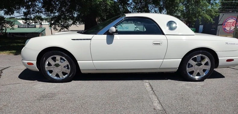 2002 Ford Thunderbird 11th Gen - Image 8 of 18