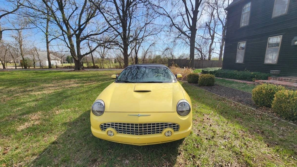 2002 Ford Thunderbird 11th Gen - Image 15 of 20