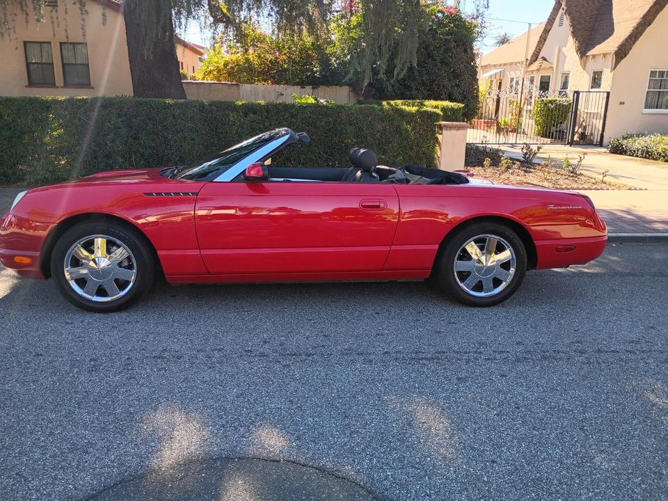 2002 Ford Thunderbird 10th Gen - Image 12 of 21