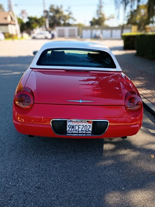 2002 Ford Thunderbird 10th Gen - Image 10 of 21