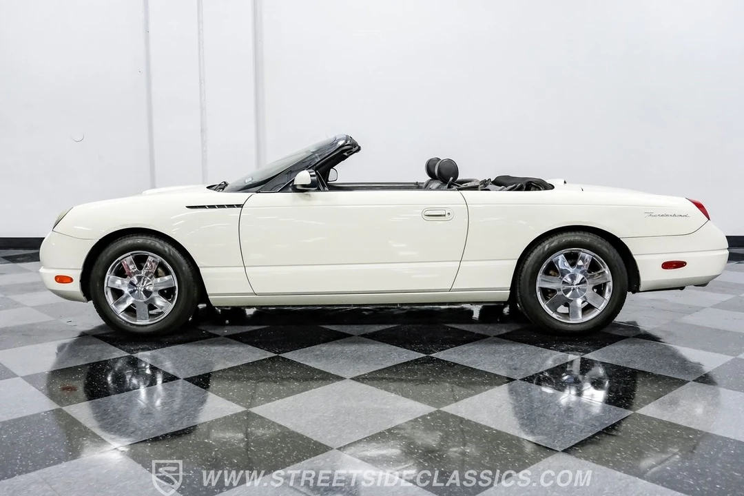 2002 Ford Thunderbird 11th Gen - Image 8 of 12