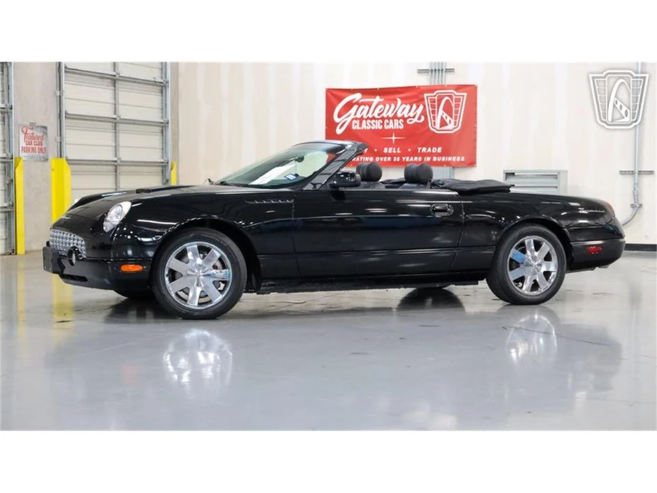 2002 Ford Thunderbird 11th Gen - Image 3 of 31