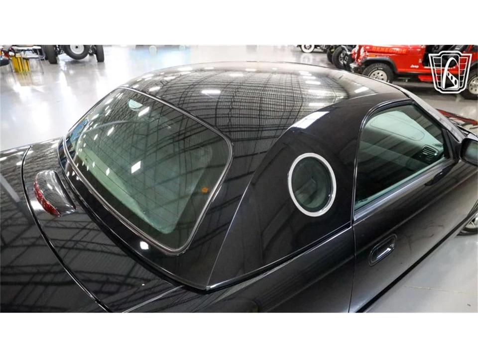 2002 Ford Thunderbird 11th Gen - Image 28 of 31
