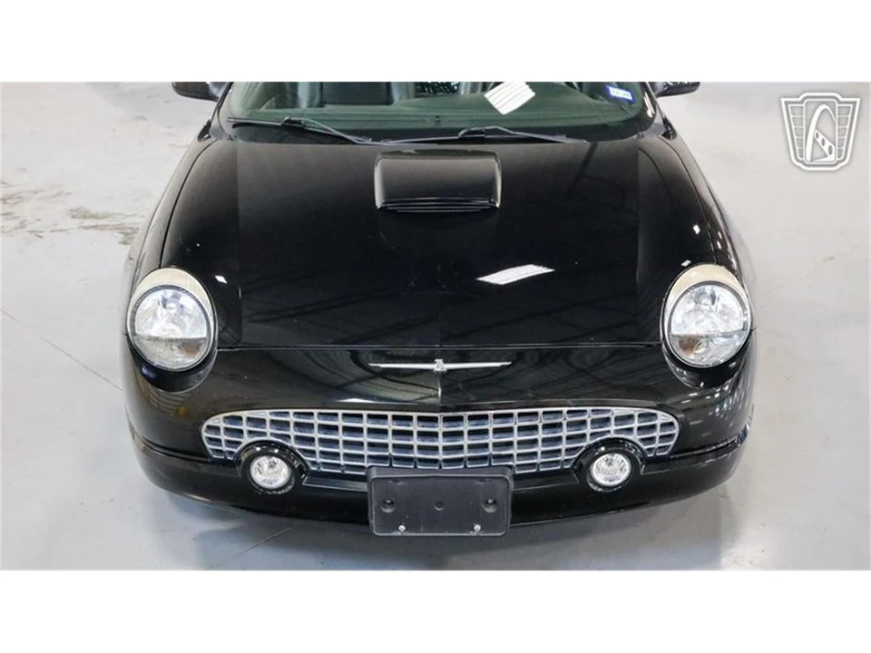 2002 Ford Thunderbird 11th Gen - Image 8 of 31