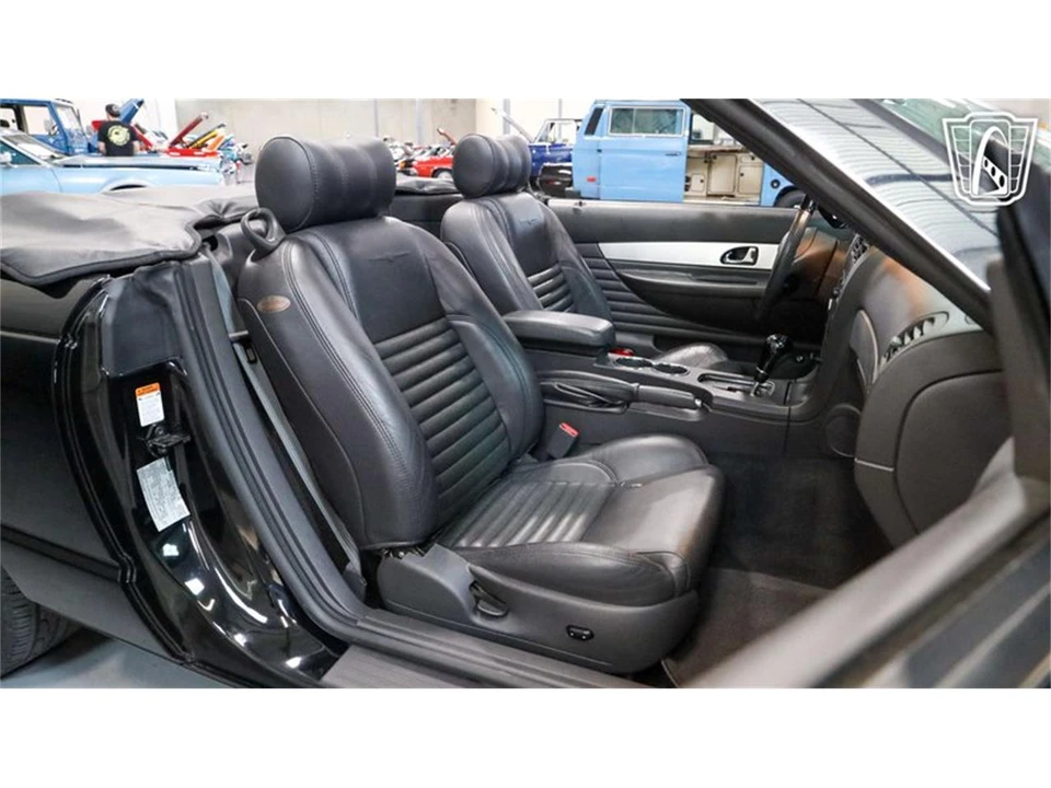 2002 Ford Thunderbird 11th Gen - Image 18 of 31