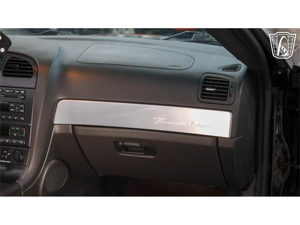 2002 Ford Thunderbird 11th Gen - Image 19 of 31