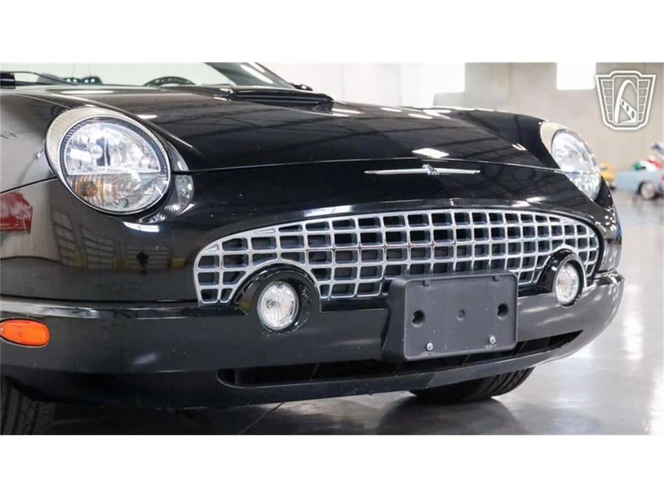 2002 Ford Thunderbird 11th Gen - Image 10 of 31