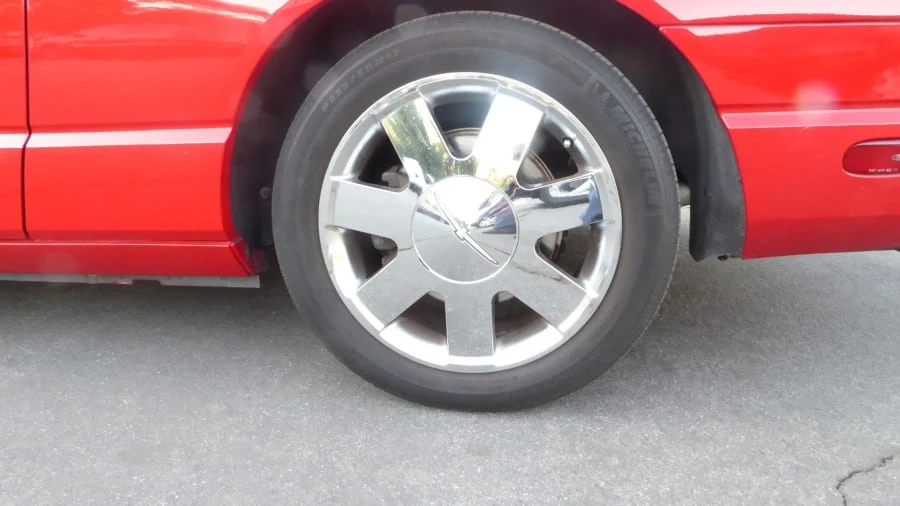 2002 Ford Thunderbird 11th Gen - Image 6 of 8