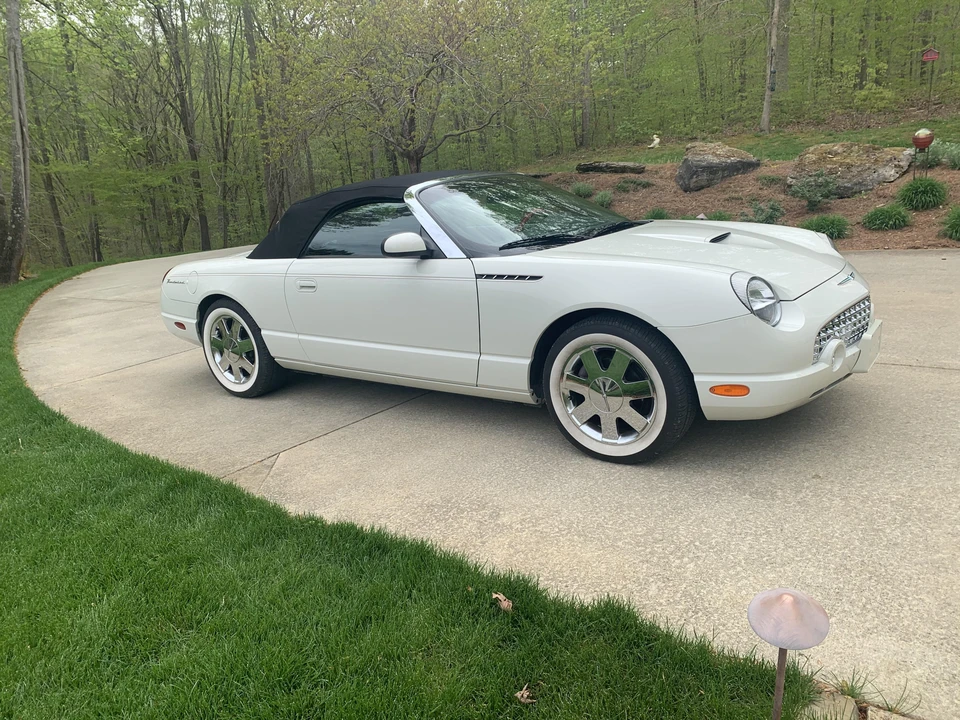 2002 Ford Thunderbird 11th Gen - Image 29 of 31