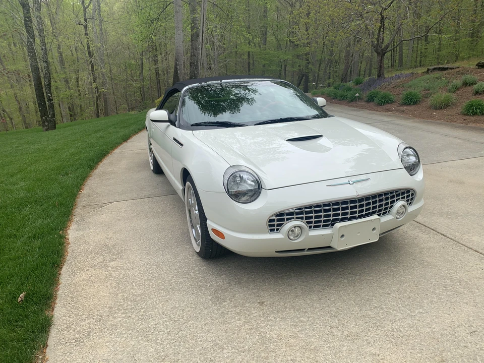 2002 Ford Thunderbird 11th Gen - Image 23 of 31