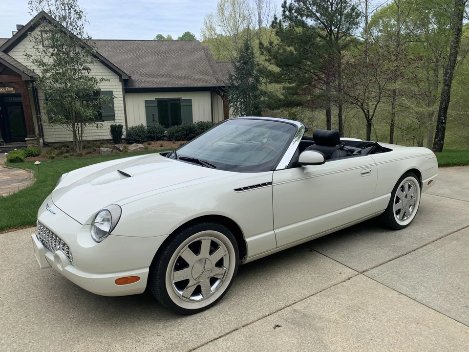 2002 Ford Thunderbird 11th Gen - Image 9 of 31