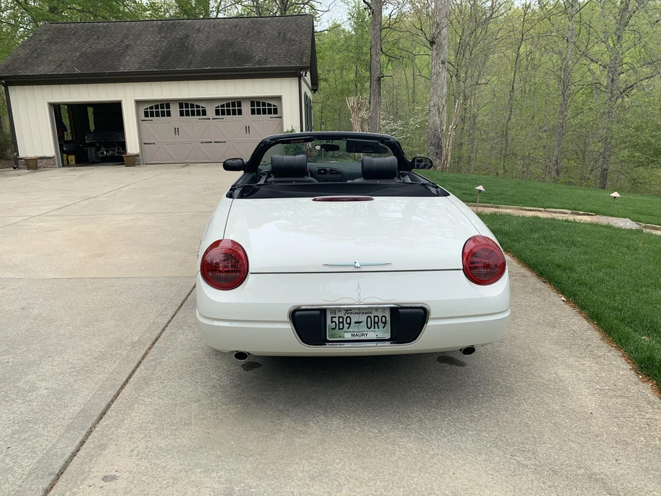 2002 Ford Thunderbird 11th Gen - Image 12 of 31