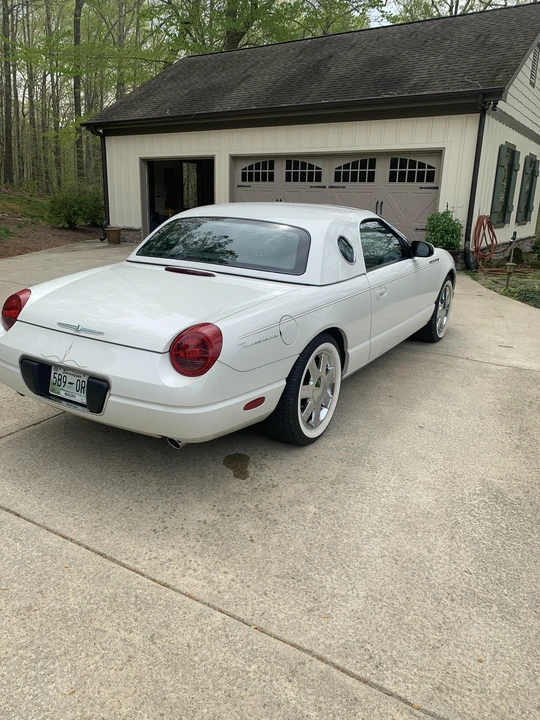 2002 Ford Thunderbird 11th Gen - Image 21 of 31
