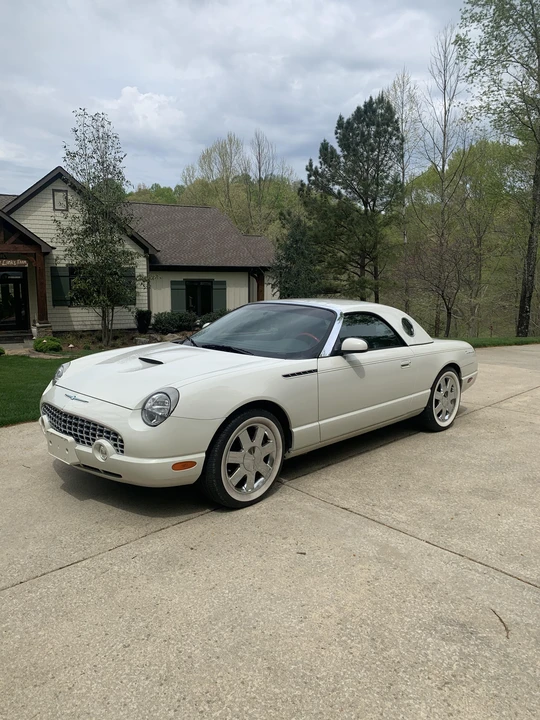 2002 Ford Thunderbird 11th Gen - Image 17 of 31