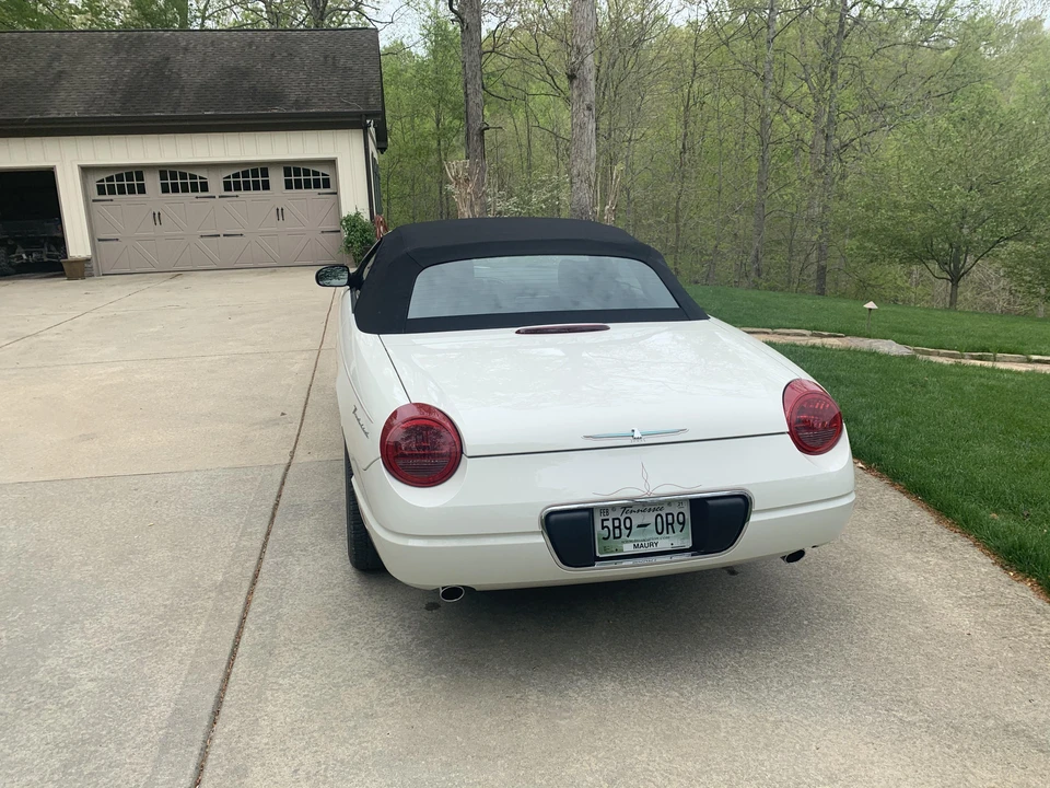 2002 Ford Thunderbird 11th Gen - Image 27 of 31