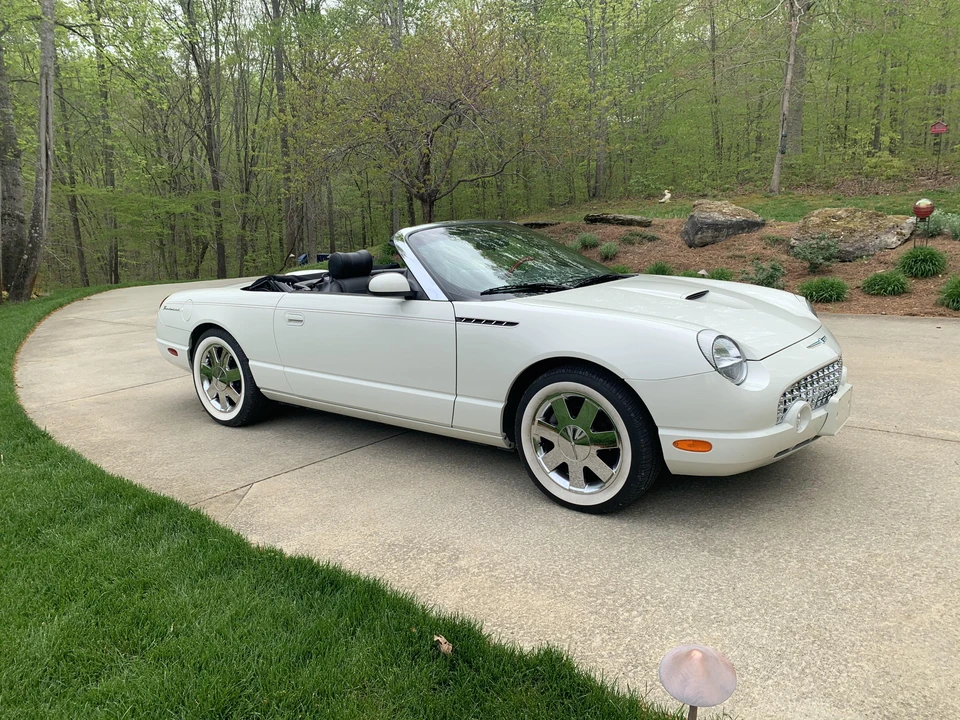 2002 Ford Thunderbird 11th Gen - Image 15 of 31