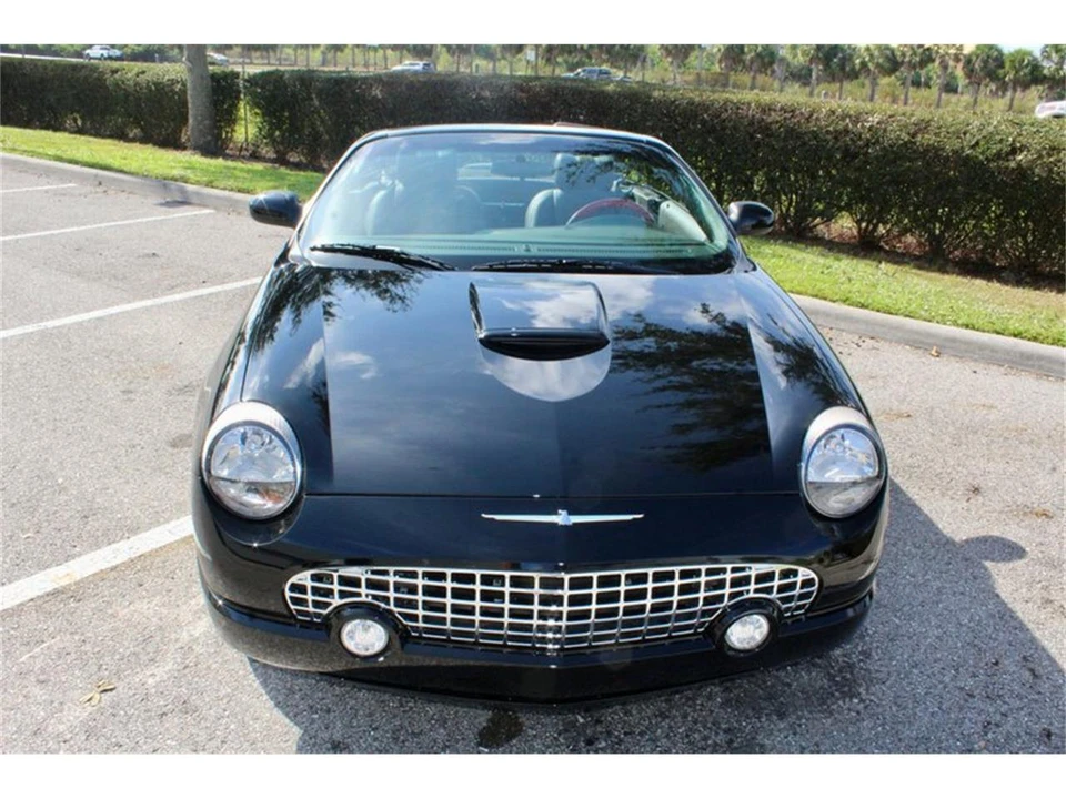2002 Ford Thunderbird 11th Gen - Image 21 of 31