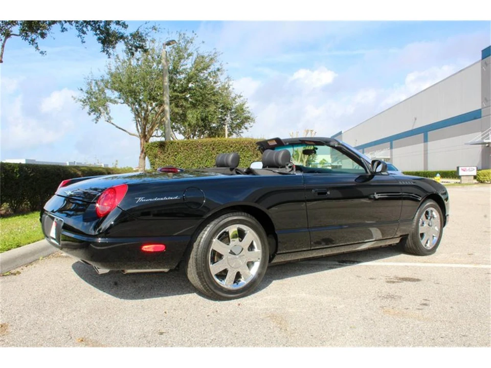 2002 Ford Thunderbird 11th Gen - Image 15 of 31