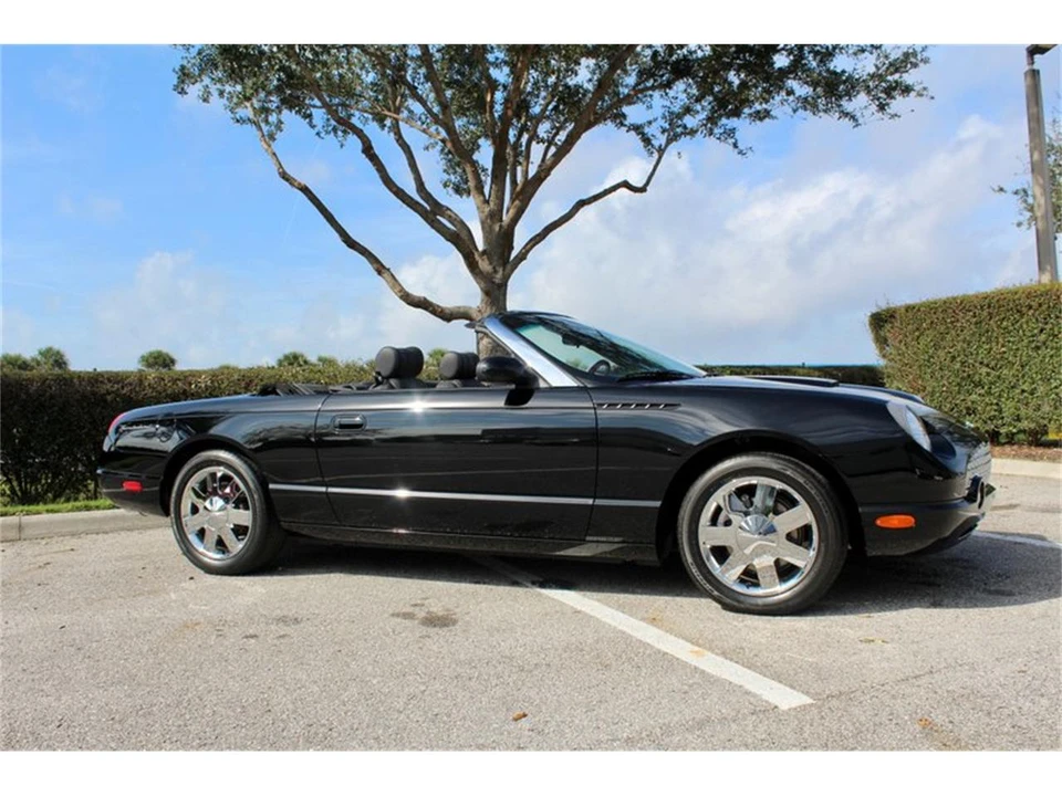 2002 Ford Thunderbird 11th Gen - Image 3 of 31