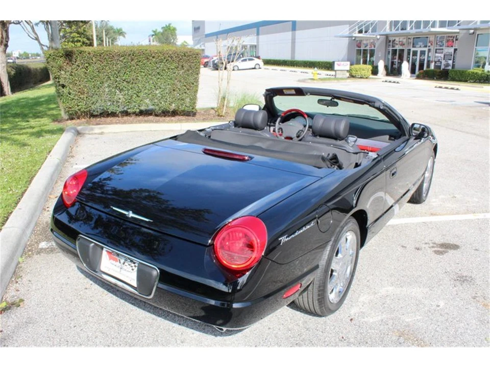 2002 Ford Thunderbird 11th Gen - Image 16 of 31