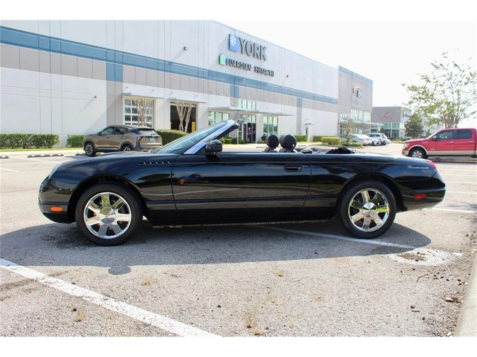 2002 Ford Thunderbird 11th Gen - Image 8 of 31