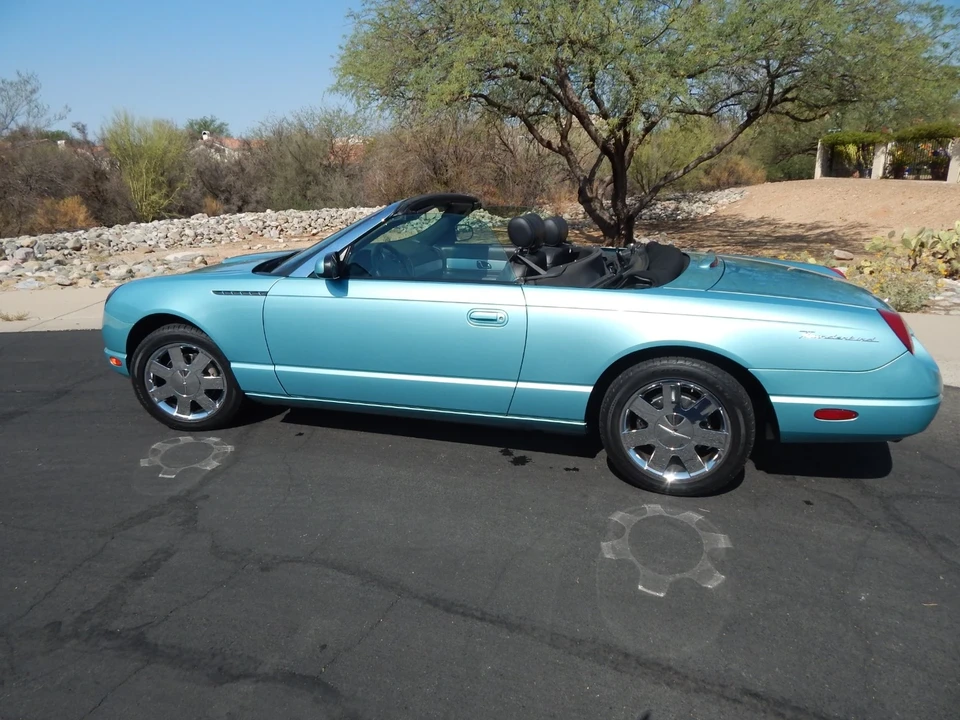 2002 Ford Thunderbird 11th Gen - Image 9 of 19
