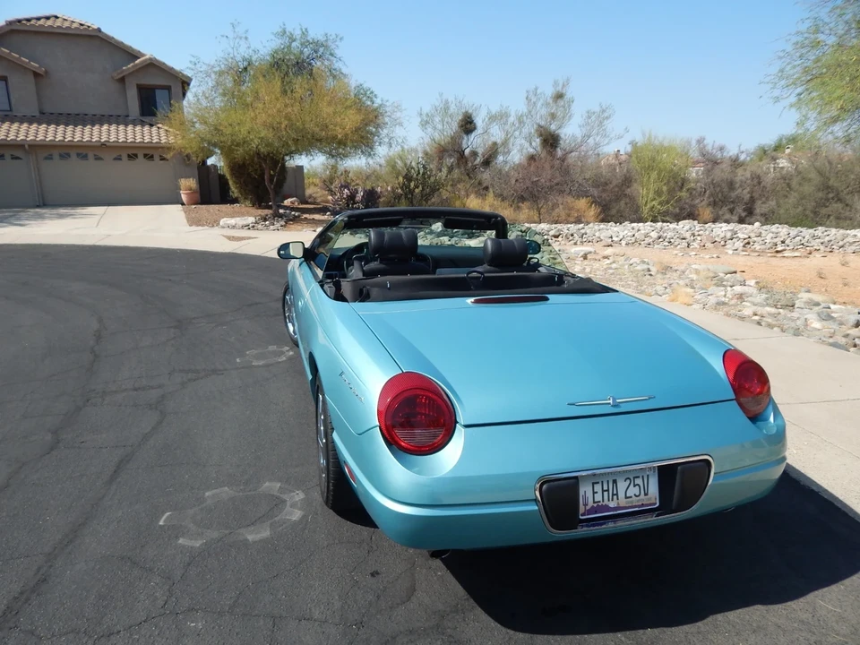 2002 Ford Thunderbird 11th Gen - Image 10 of 19