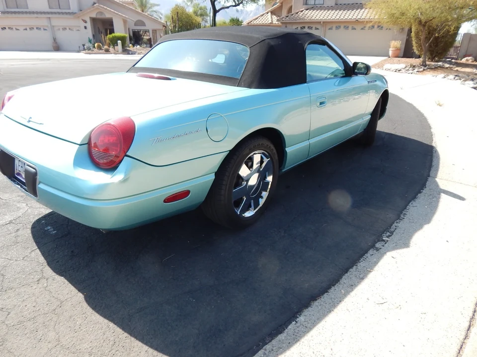 2002 Ford Thunderbird 11th Gen - Image 18 of 19