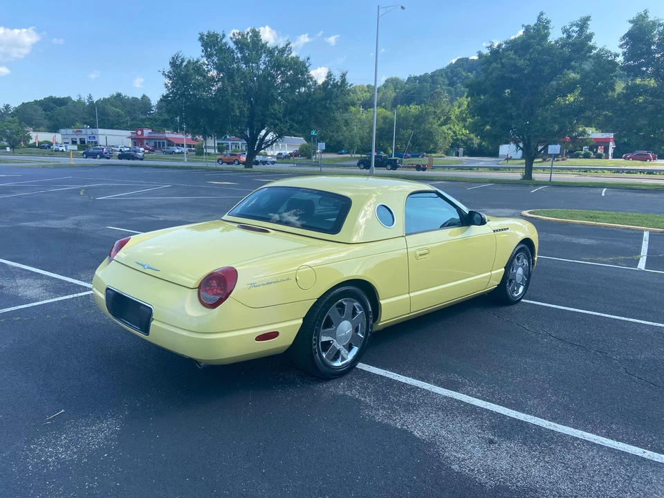2002 Ford Thunderbird 11th Gen - Image 29 of 31