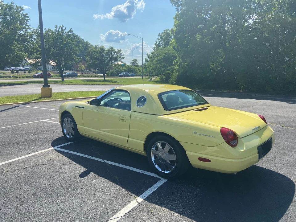 2002 Ford Thunderbird 11th Gen - Image 27 of 31