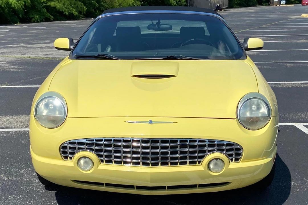 2002 Ford Thunderbird 11th Gen - Image 2 of 31