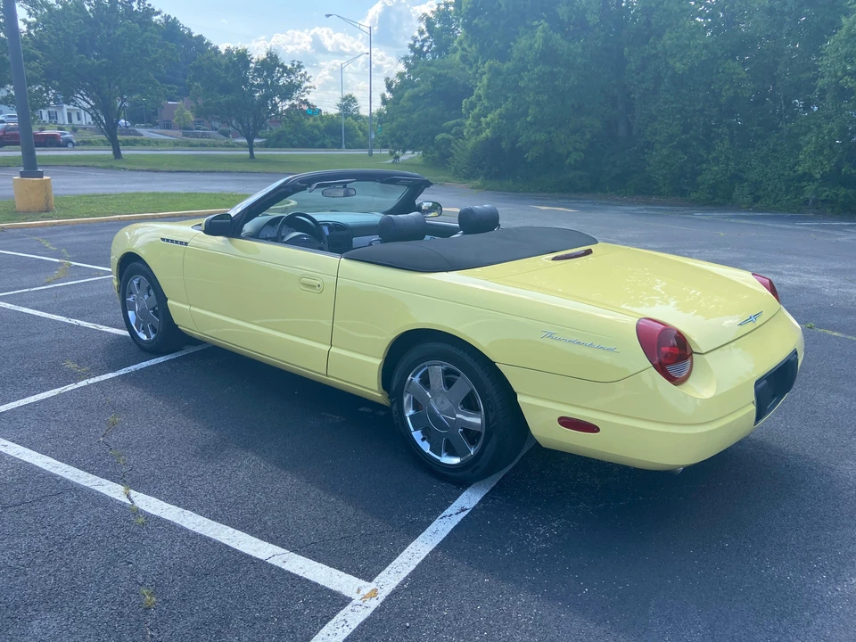 2002 Ford Thunderbird 11th Gen - Image 10 of 31