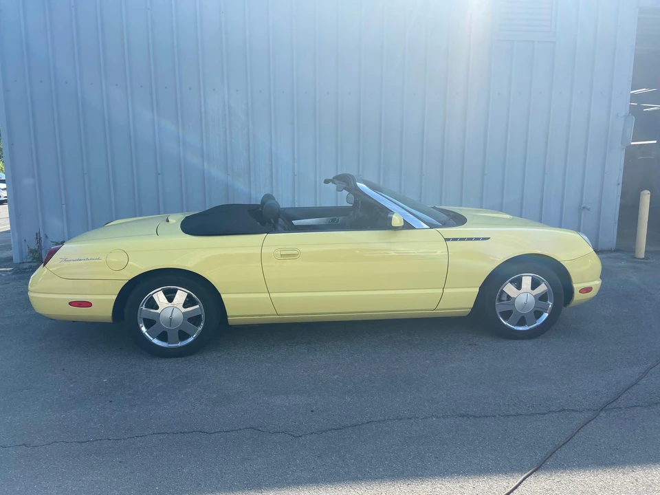 2002 Ford Thunderbird 11th Gen - Image 13 of 31