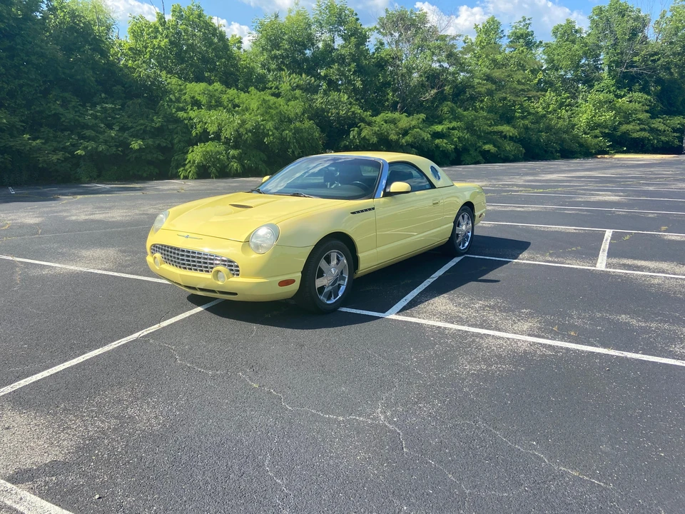 2002 Ford Thunderbird 11th Gen - Image 24 of 31