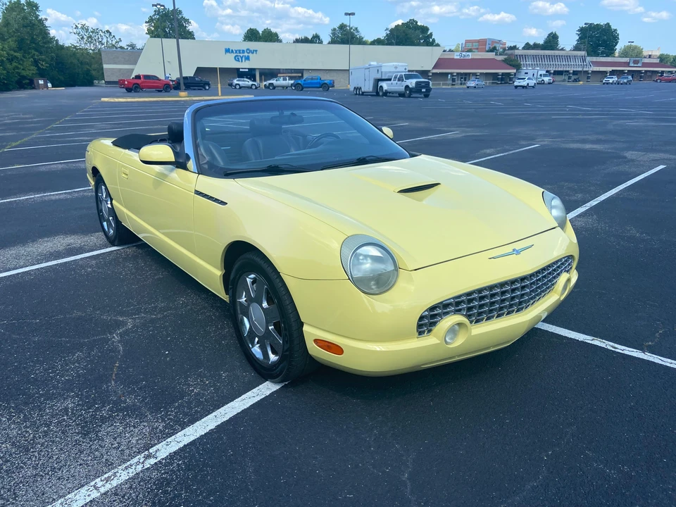 2002 Ford Thunderbird 11th Gen - Image 16 of 31