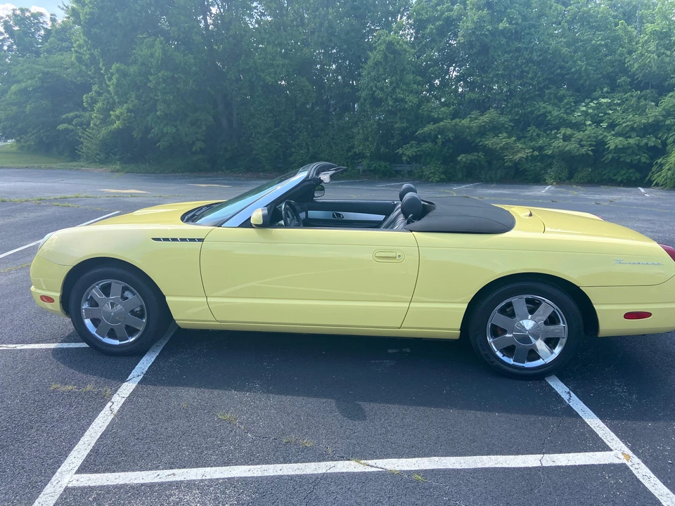 2002 Ford Thunderbird 11th Gen - Image 9 of 31
