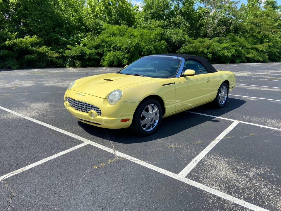 2002 Ford Thunderbird 11th Gen - Image 17 of 31