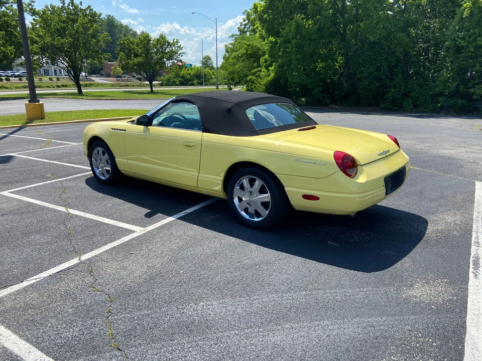 2002 Ford Thunderbird 11th Gen - Image 19 of 31