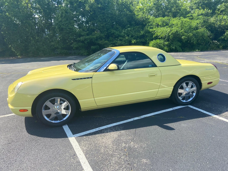 2002 Ford Thunderbird 11th Gen - Image 26 of 31