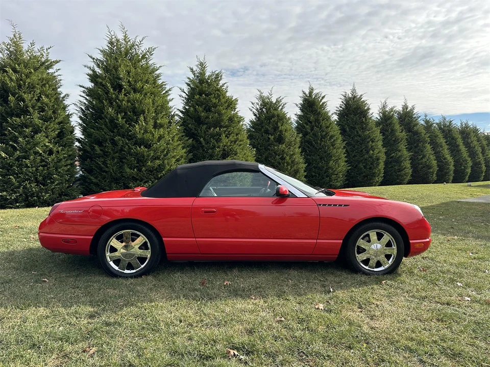 2002 Ford Thunderbird 11th Gen - Image 4 of 31