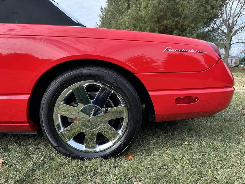 2002 Ford Thunderbird 11th Gen - Image 5 of 31