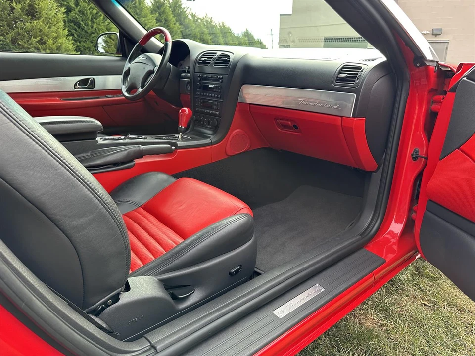 2002 Ford Thunderbird 11th Gen - Image 14 of 31