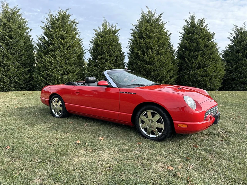 2002 Ford Thunderbird 11th Gen - Image 26 of 31