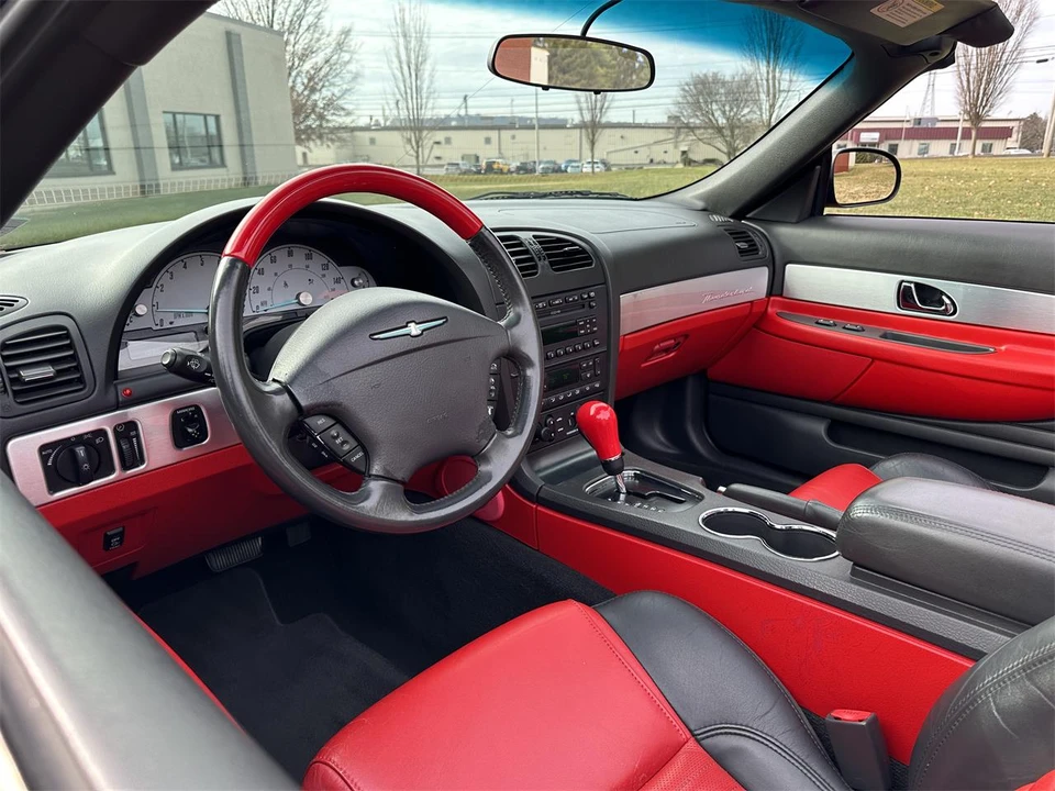 2002 Ford Thunderbird 11th Gen - Image 29 of 31